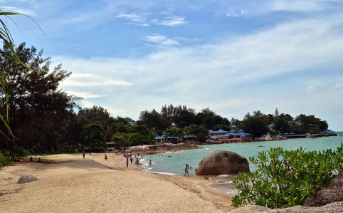 Pantai-Tanjung-Pesona-di-Bangka